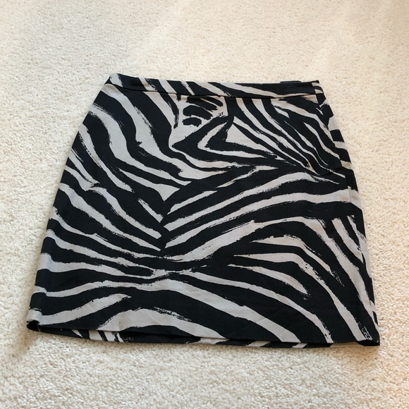 Like new! Tan & black animal print pencil skirt - Picture 1 of 3